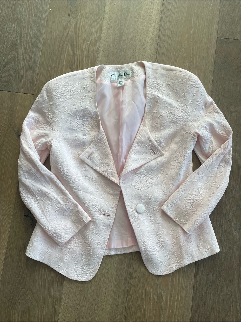 Vintage Dior Light Pink Textured Women's Jacket & Skirt Set - Picture 4 of 16